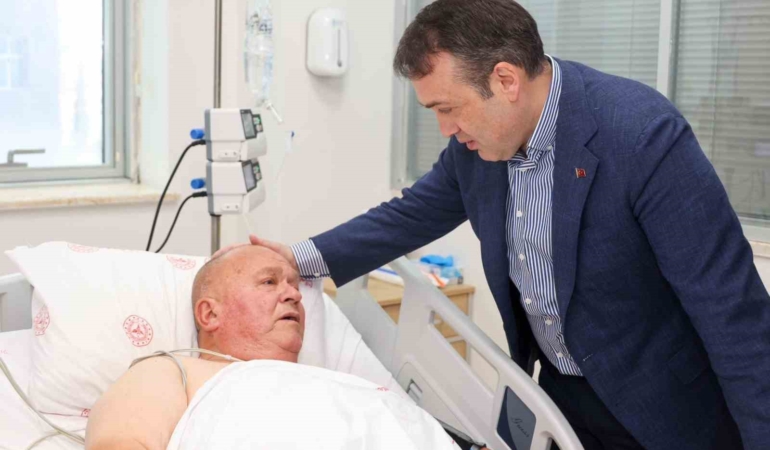 Vali Sözer’den muhtara geçmiş olsun ziyareti