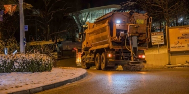 Büyükşehir ekiplerinden kar mesaisi