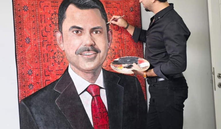 Ressam çift, Bakan Kurum’u halıya resmetti
