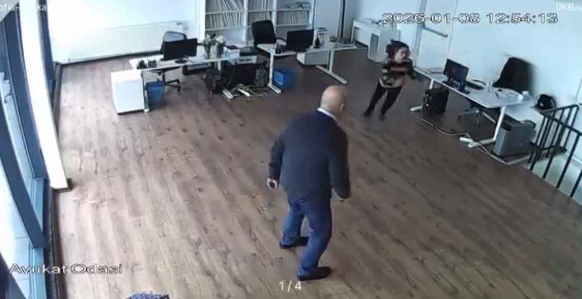 Bursa’da lodos dehşeti: Plazanın tavanı çöktü, facia kıl payı atlatıldı