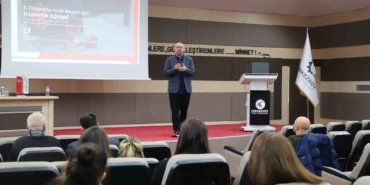 Tekirdağ’da ’E-Ticaret ve Dijital Dönüşüm Semineri’ gerçekleştirildi