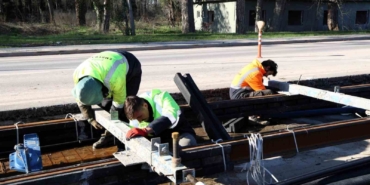 Kartepe tramvay hattında ray döşeme çalışmaları başladı