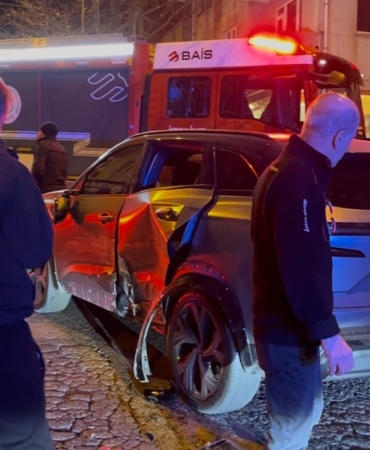 Kaza sonrası "eşimle kavga ettim" diyerek arabayı bırakıp olay yerinden firar etmiş