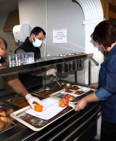 Kocaeli’de tedavi gören misafirlere ücretsiz konaklama ve yemek imkanı