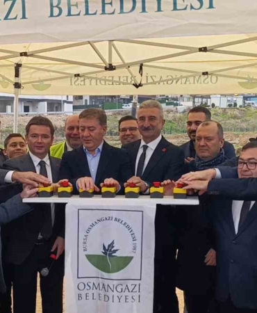 Osmangazi Demirtaş Sakarya Mahallesi’nde kapalı pazar alanının temeli atıldı