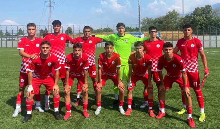 Körfez Belediyesi futbol okullarında 580 öğrenci eğitim görüyor