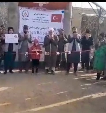 Bursalı hayırsever hanımlar Afganistan’da su kuyusu açtı