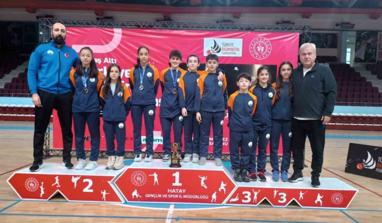 Osmangazili badmintoncular, Türkiye Şampiyonası’nda parladı