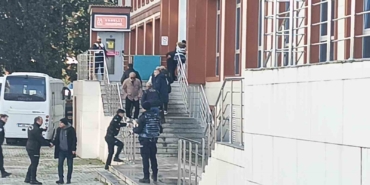 Yalova’da DEAŞ operasyonunda yakalanan 25 şüpheli adliyeye sevk edildi