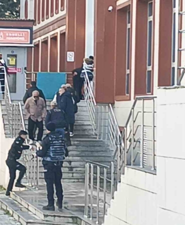 Yalova’da DEAŞ operasyonunda yakalanan 25 şüpheli adliyeye sevk edildi