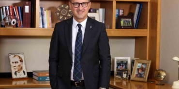 İş Bankası yeni sadakat programı İş Black’i duyurdu