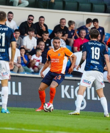 Başakşehir, Deniz Türüç ile yollarını ayırdı