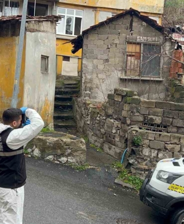 Eyüpsultan’da gecekonduda çıkan yangında 1 kişi hayatını kaybetti, 1 kişi yaralandı