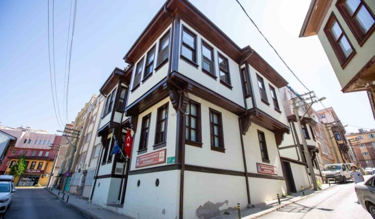Bursa’nın bilgiye açılan kapılarına yoğun ilgi