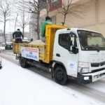 Sultangazi Belediyesi’nin kar mesaisi sürüyor