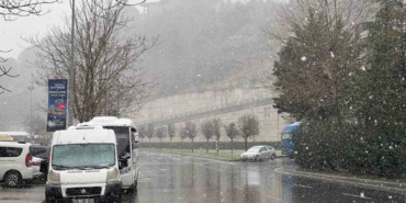 İstanbul’da kar yağışı aralıklarla etkisini sürdürüyor