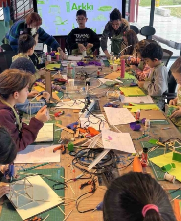 Nilüferli çocuklar hem eğleniyorlar, hem öğreniyorlar