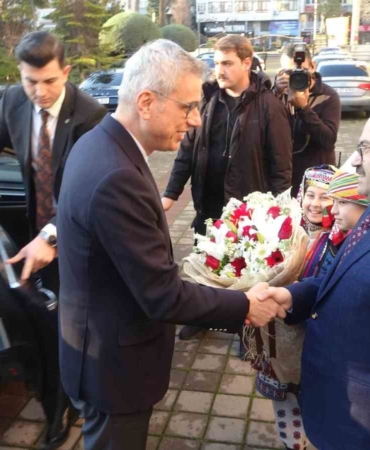 Sağlık Bakanı Memişoğlu: "Üçte biri sigara içen bir toplumda yaşamak istemiyoruz"