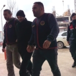 Tekel bayiye tüfekle ateş açıp 2 kişiyi yaralayan cezaevi firarisi yakalandı