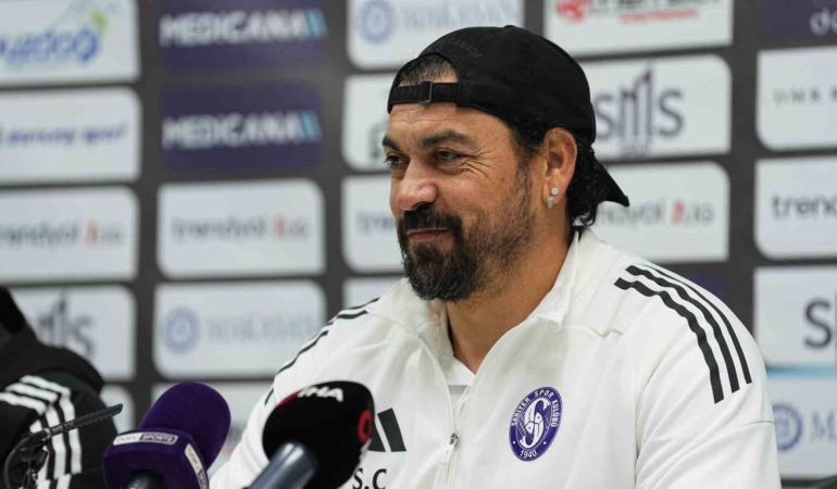 Servet Çetin: "1 kenar, 1 orta saha oyuncusunu kadromuza katarsak daha iyi takım olacağız"