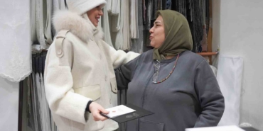 Başkan Subaşı yeni yılın ilk gününde esnaf ve vatandaşların yeni yıllarını kutladı