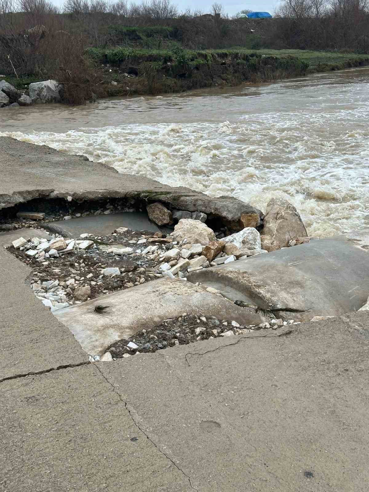 Mesire alanındaki hasarlı köprü tehlike saçıyor