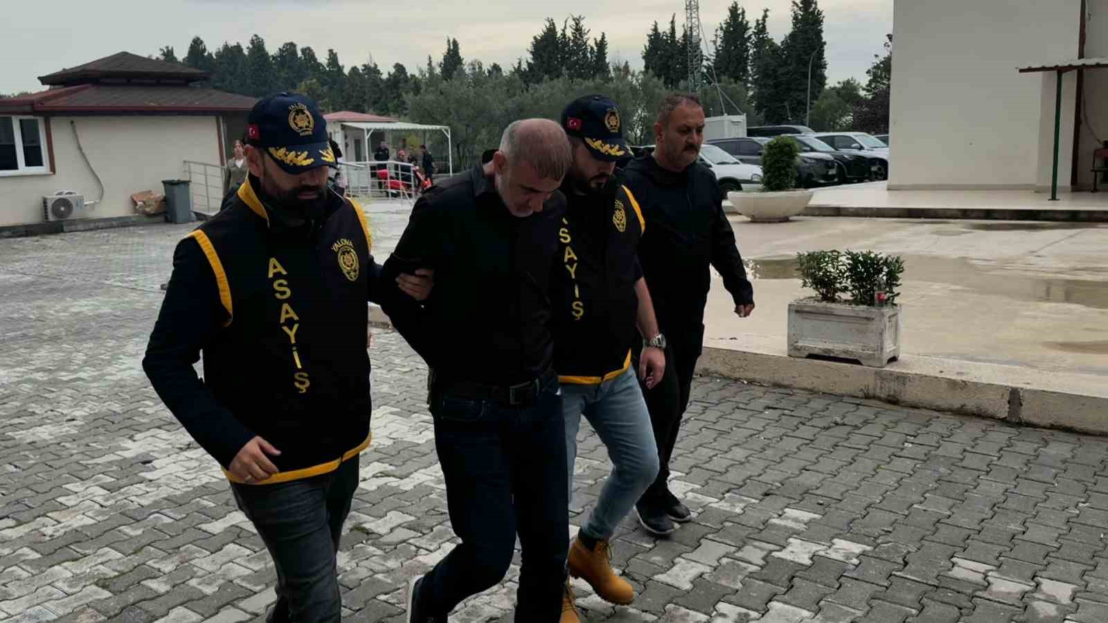 Yalova’da sokak ortasında eşini öldüren zanlıya ağırlaştırılmış müebbet talebi