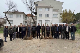 Bilecik’te çiftçilere meyve fidanı desteği