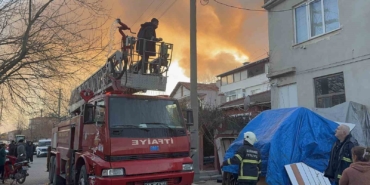 Edirne’de kömürlükler alevlere teslim oldu