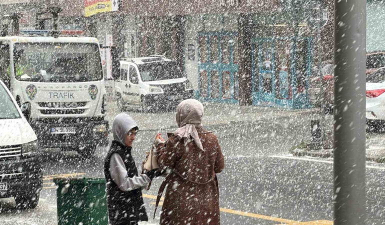 İstanbul’da kar yağışı etkili oluyor