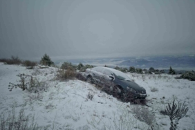 Belediye Başkanı İlhan Özden’in makam aracı kaza yaptı