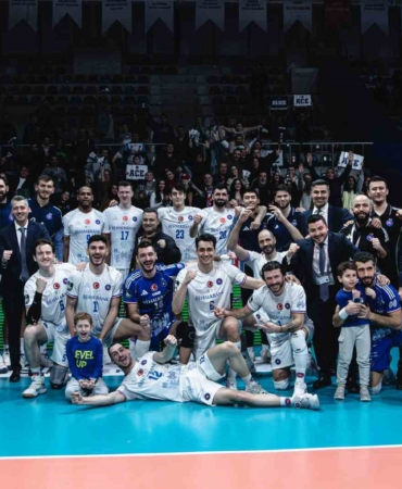 Efeler Ligi: Halkbank: 3 - Altekma: 0