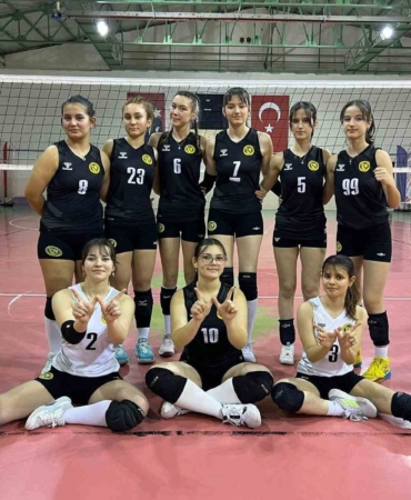 Söğütspor Kadın Voleybol Takımı Bölgesel Lig’de mücadele edecek