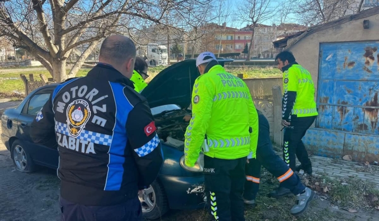 Kırklareli’nde atıl durumdaki park edilmiş araçlar kaldırılıyor