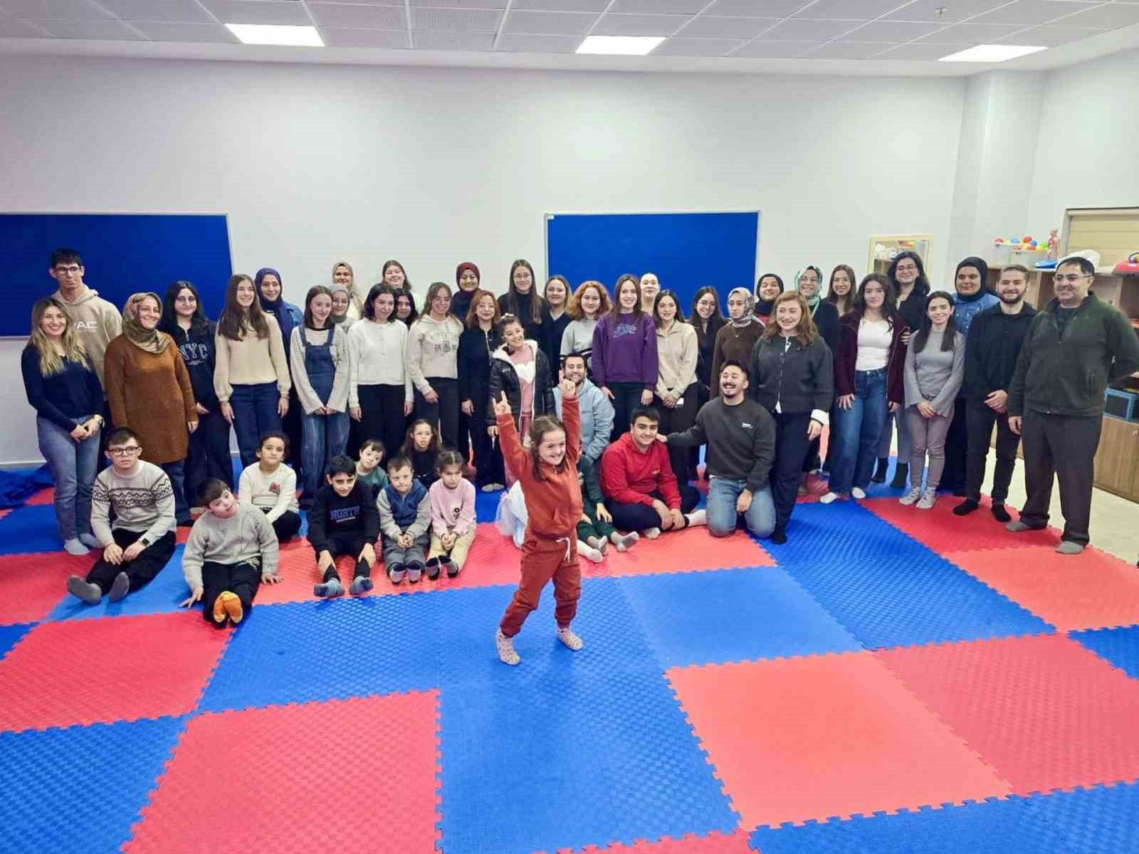 Özel eğitim öğrencileri BŞEÜ’de oyunla öğrenmenin keyfini yaşadı