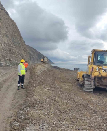 Tekirdağ’da heyelan: Yol kapatıldı