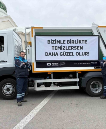 Pendik’te çöp kamyonlarını gören vatandaşlar gözlerine inanamadı