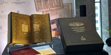 Kültür ve Turizm Bakanı Ersoy: "Özenle çalıştık, en gelişmiş baskı tekniklerini kullandık"