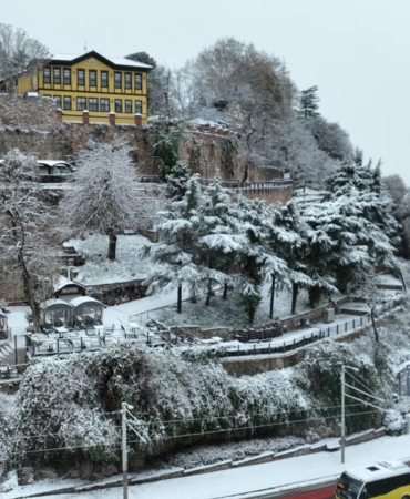 Bursa yeni yıla karla uyandı...Beyaz güzellik havadan böyle görüntülendi