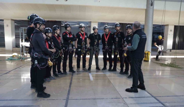 Büyükşehir afetlere ekibini hazırlıyor