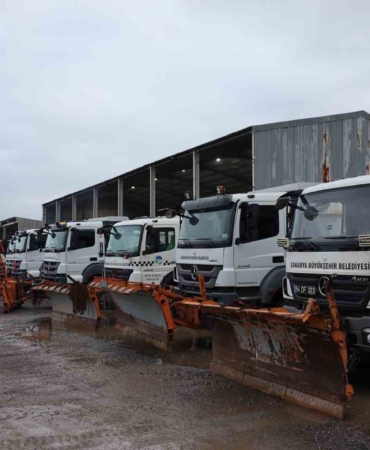 Büyükşehir kar mesaisine hazır: 49 araç ve 98 personel teyakkuza geçti