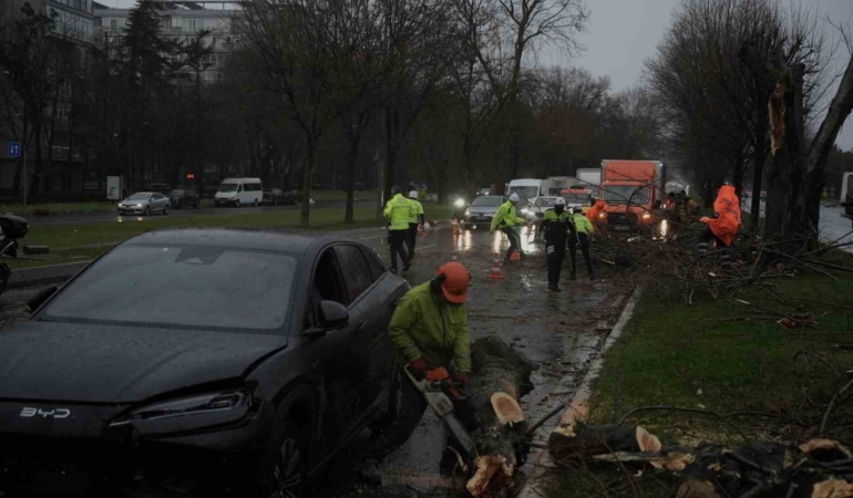 Bakırköy sahil yolunda Fırtına kabusu