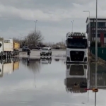 Kırklareli’nde şiddetli yağış hayatı felç etti: Başkan Bulut sular içinde şiir okudu