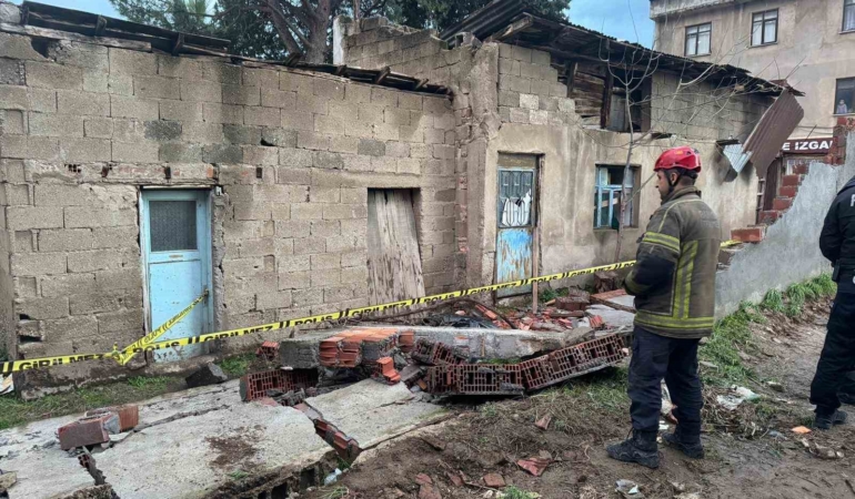 Bursa’da lodos can aldı. Lodosta yıkılan duvarın altında kalan genç hayatını kaybetti