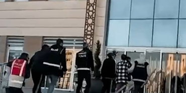 Tefecilik ve uyuşturucu ticareti yapan 2 şüpheli tutuklandı