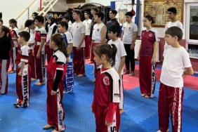 Körfezli kick boksçulardan şampiyona öncesi güç birliği