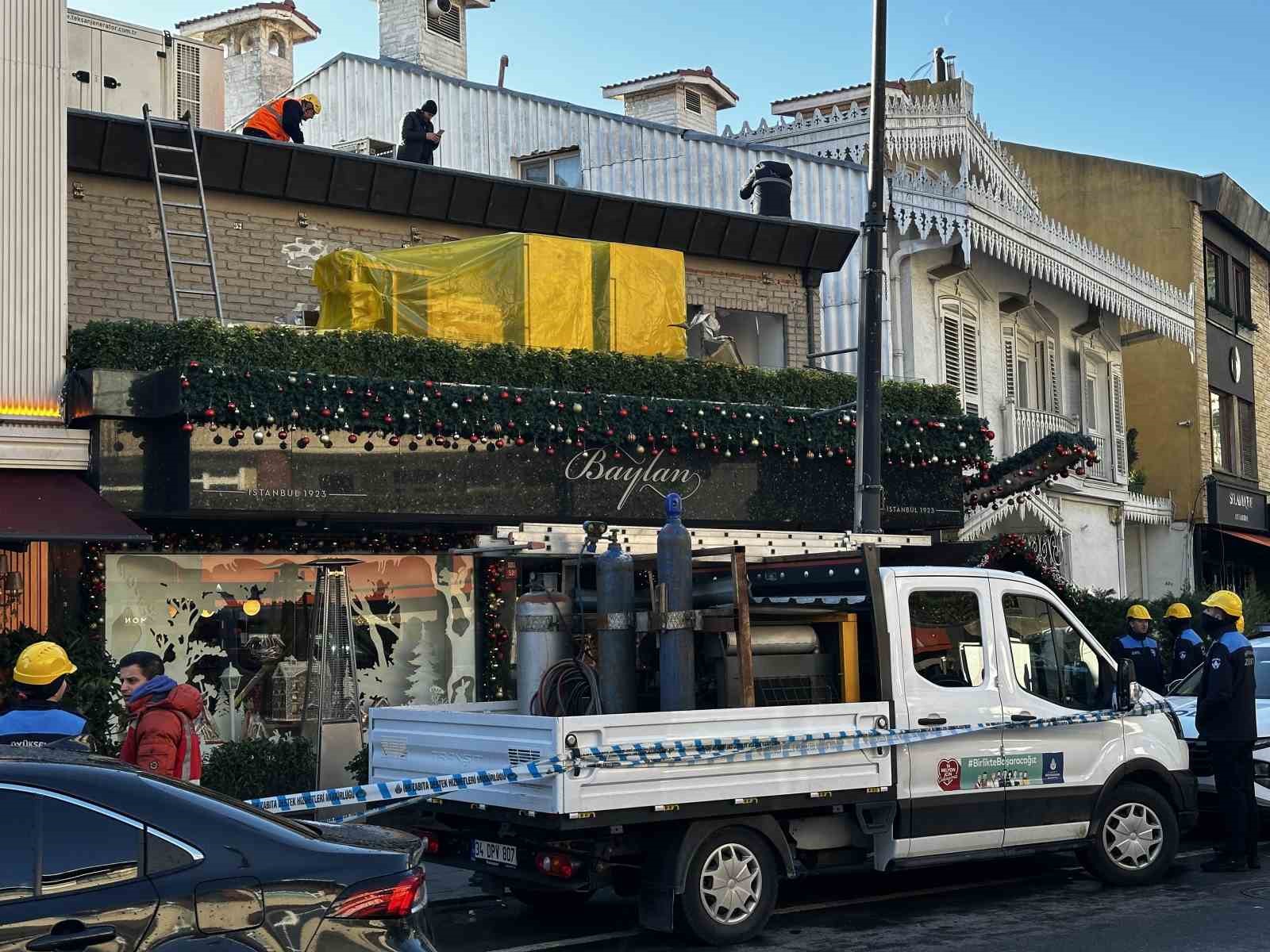 Bebek’teki Baylan Pastanesi’nin kaçak eklentisi yıkıldı