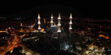 Selimiye Camii’nin ışıkları yıllar sonra yeniden yandı