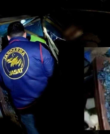 Barakanın her köşesine zulalanmış uyuşturucuyu jandarma yakaladı: 4 tutuklama