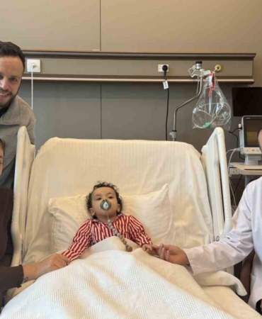 Kıbrıs’tan gelen küçük bir kalp, zamanında müdahalelerle sağlığına kavuştu